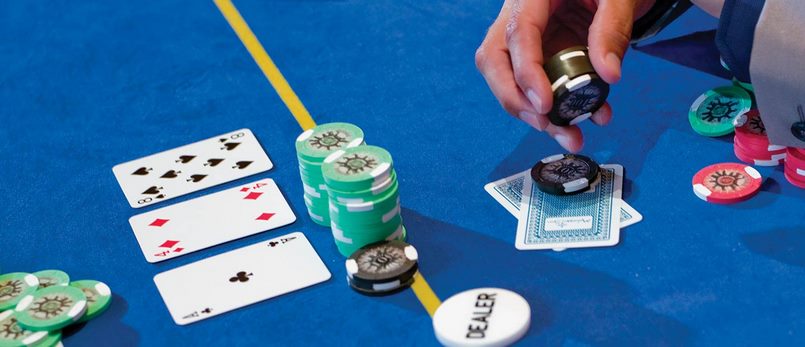 Một vài lưu ý khi Bluff trong poker là gì